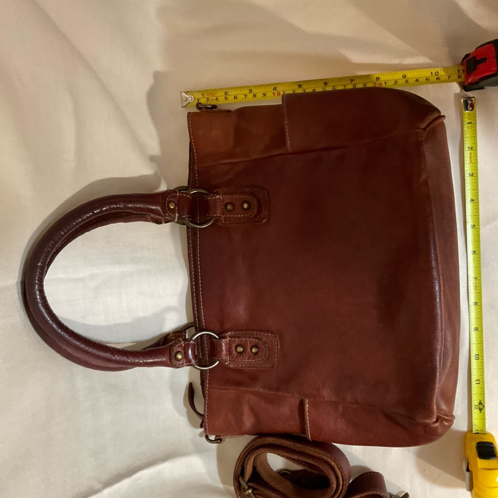 Chic Brown Leather Tote Bag - Picture 5 of 9